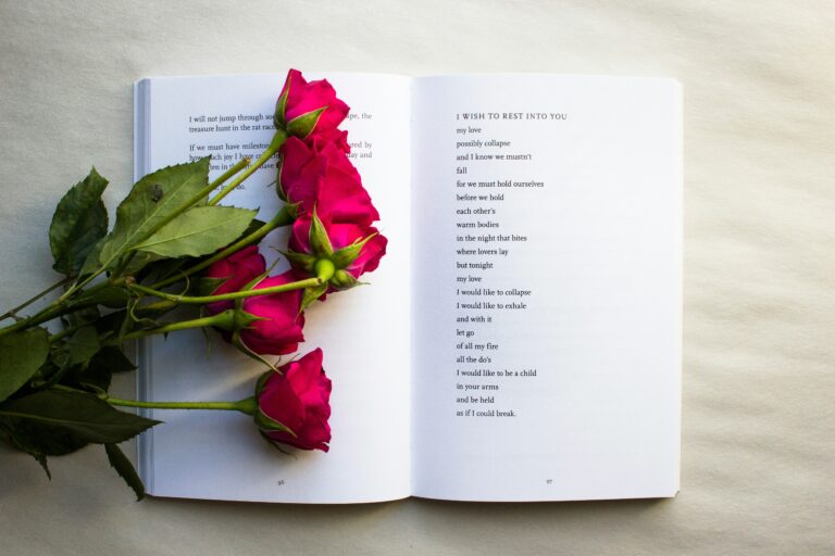 55+ Similes in Poetry: Meaning, Examples, and Tips